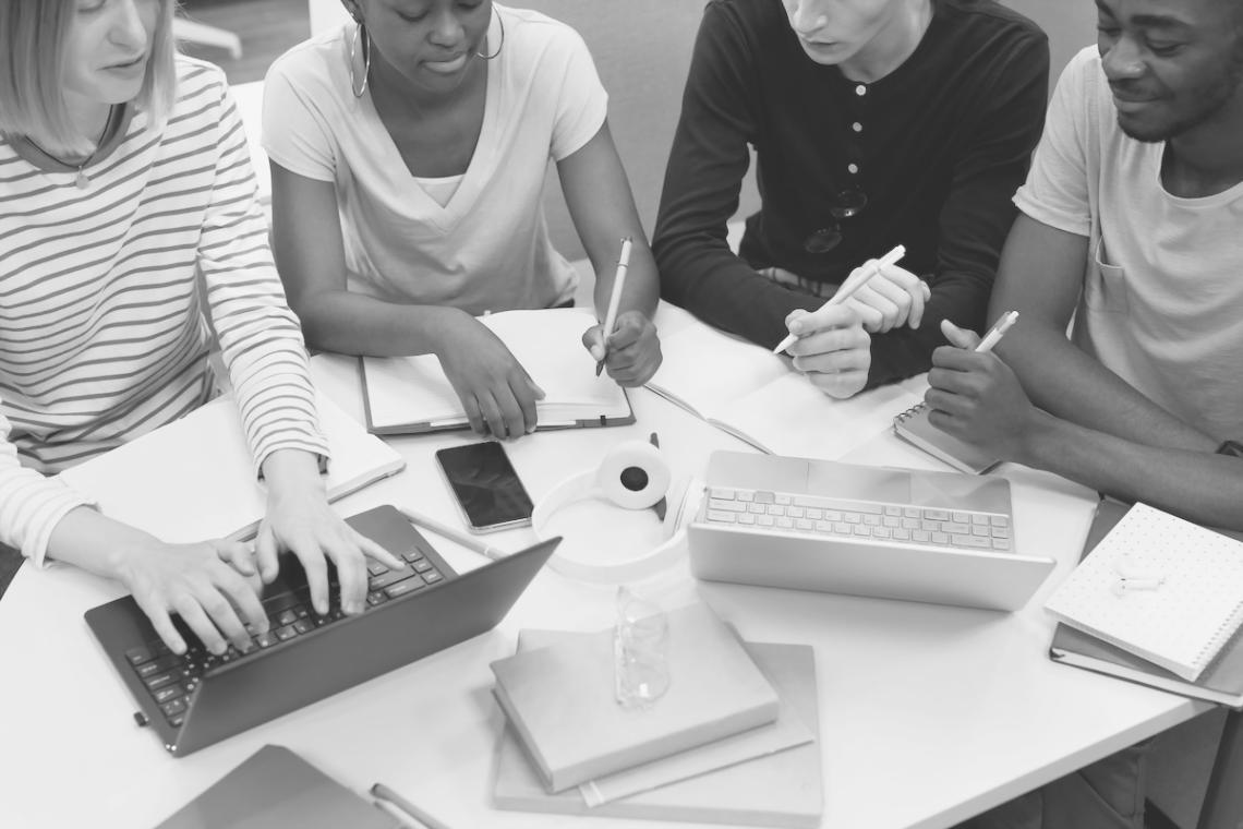 Estudiante de marketing digital